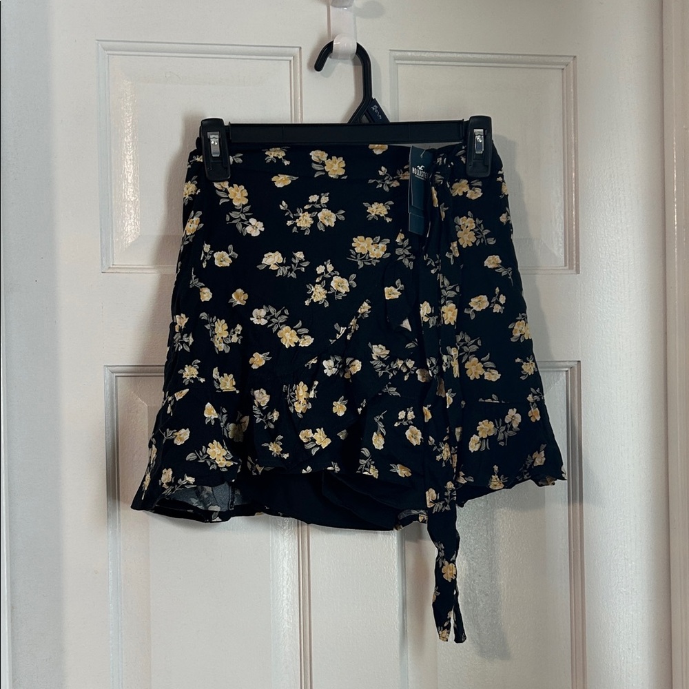Hollister Black Floral Mini Skirt
